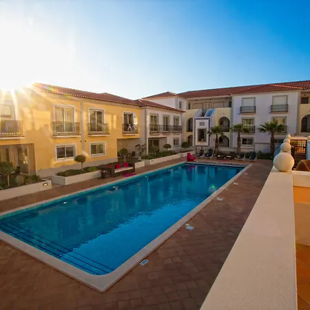 The Village - D'el Rey Golf & Вилла *