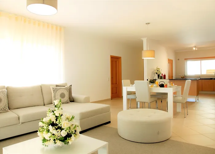 The Village - D'el Rey Golf & *