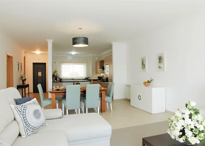 The Village - D'el Rey Golf &