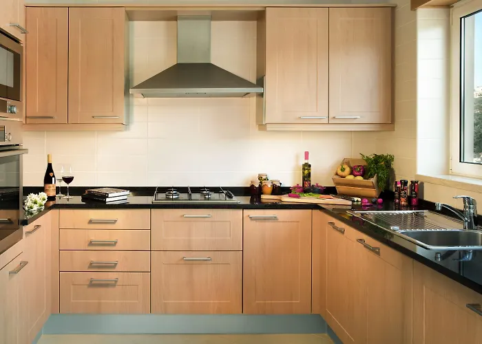 The Village - D'el Rey Golf &