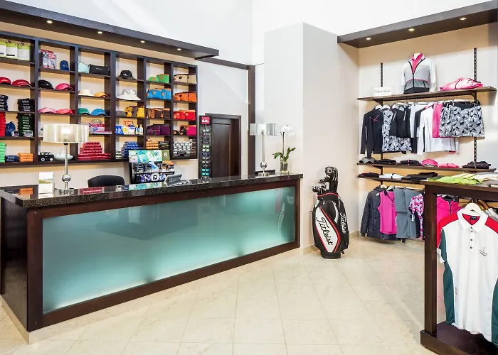 The Village - D'el Rey Golf &